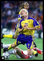 Jorgen Pettersson, Kaya Suat